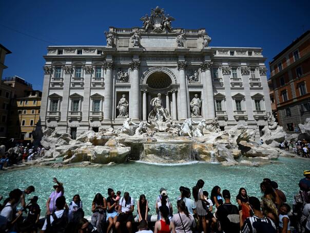 Trevi Fountain introduces tickets for tourists