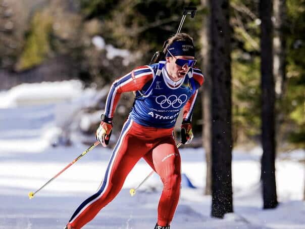 Norwegian Botna won gold in the 20 km biathlon race