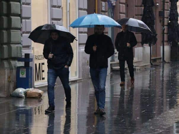 Cloudy with rain and snow in Bosnia, sunny in Herzegovina