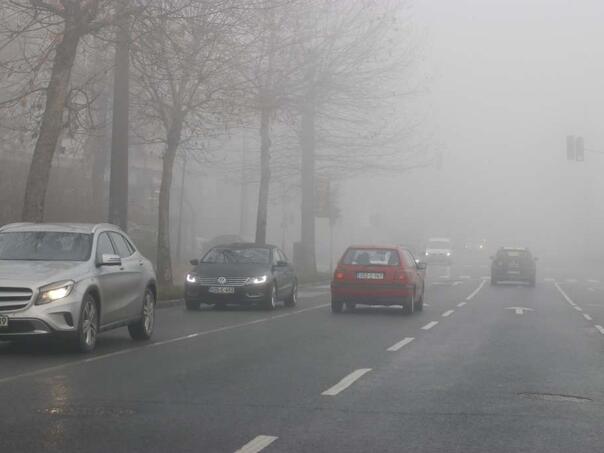 Increased traffic throughout the country, possible fog in the valleys