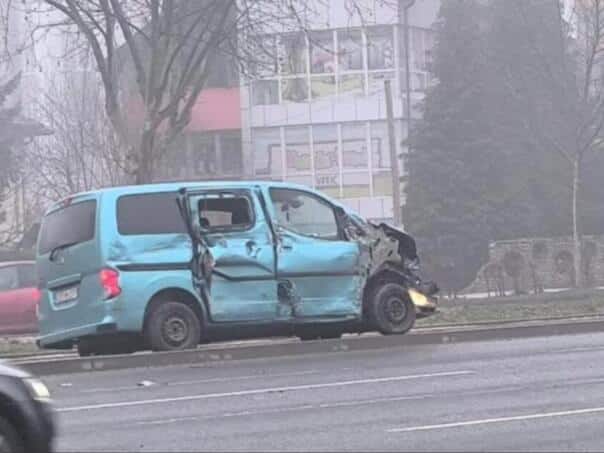 Heavy collision on Stupa: A van and a truck blocked traffic