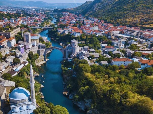 A 20-year-old pedestrian was seriously injured in a traffic accident in Mostar