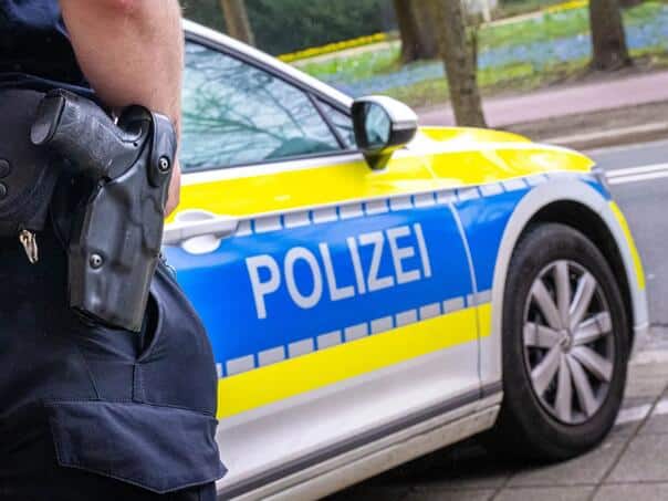 Horror in Germany: The mother threatened her with a knife, the girl jumped from the balcony