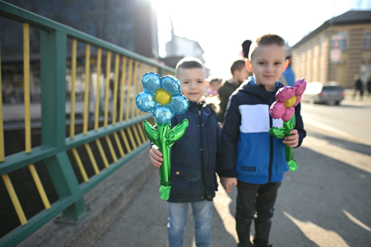 Tešanj: Kindergarten boys prepared an emotional surprise for women