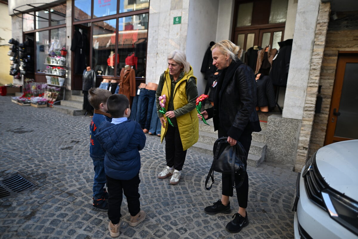 Tešanj: Kindergarten boys prepared an emotional surprise for women