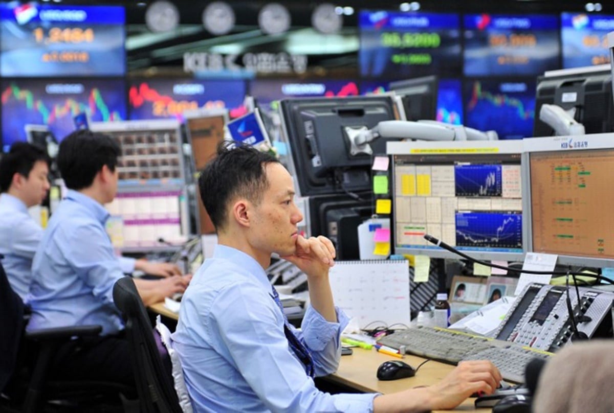 Flood in Asian markets