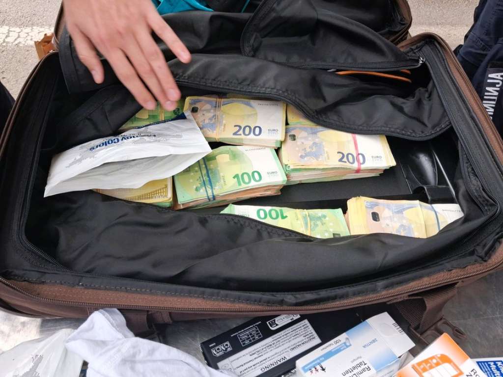 More than 370,000 euros of undeclared cash was seized at the border of Serbia and Bulgaria