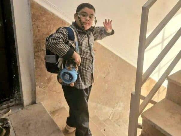 The photo of the boy who said goodbye to his mother for the last time went around the world