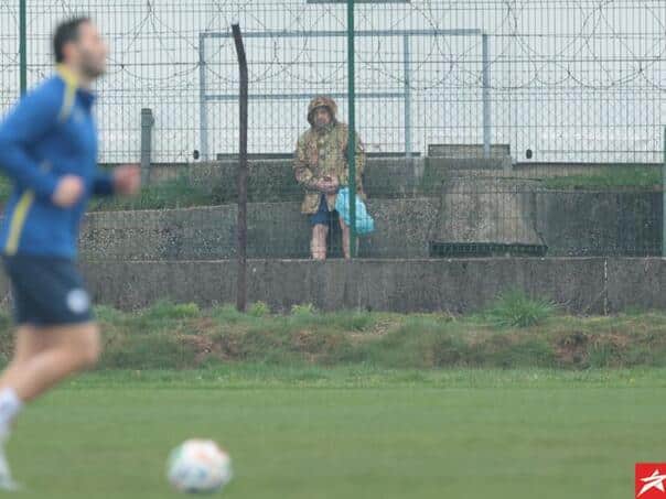 Photo sting: Italians sent a spy to Dragons training?