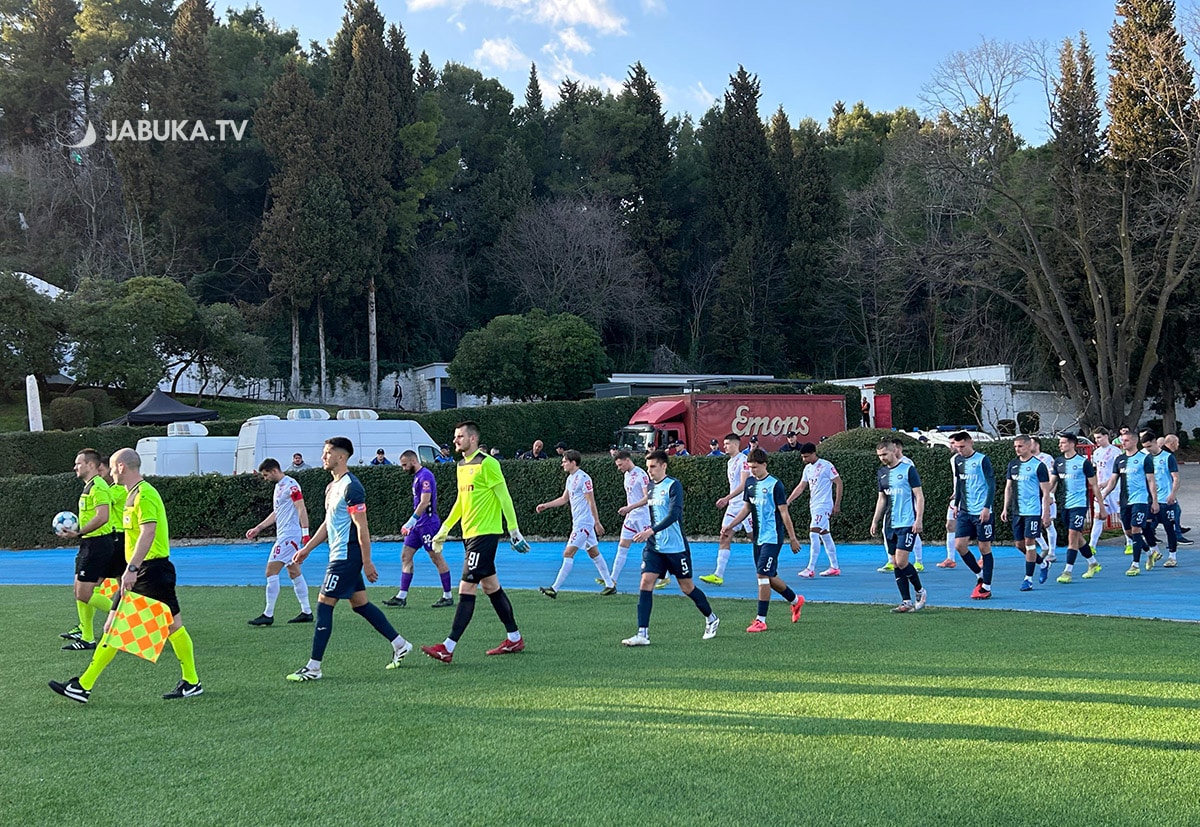 🔴 LIVE | Zrinjski leads at halftime against GOŠK