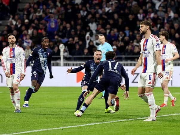 Lyon dropped out of the European League, Peljto showed two red cards