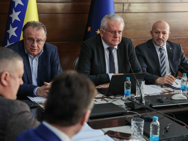 New working group, old problems: Who will solve the issue of sick leave?