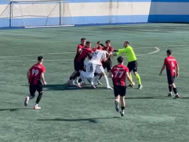 Watch the fight between juniors Sloboda and Borca in Simin Han