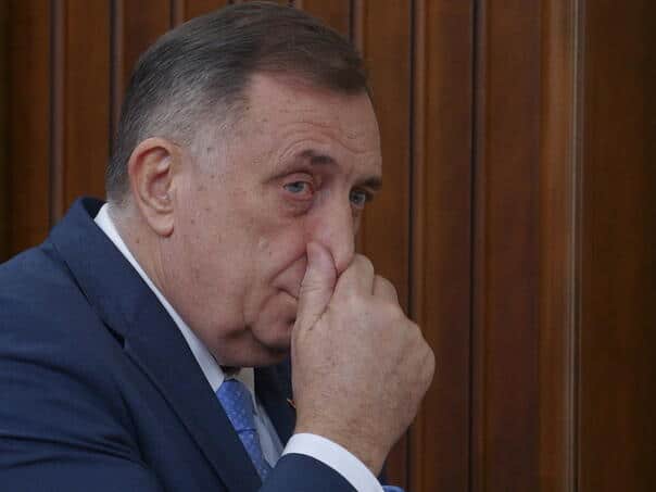 The Court of Bosnia and Herzegovina and the HJPC transfer responsibility for the implementation of the judgment to Dodik