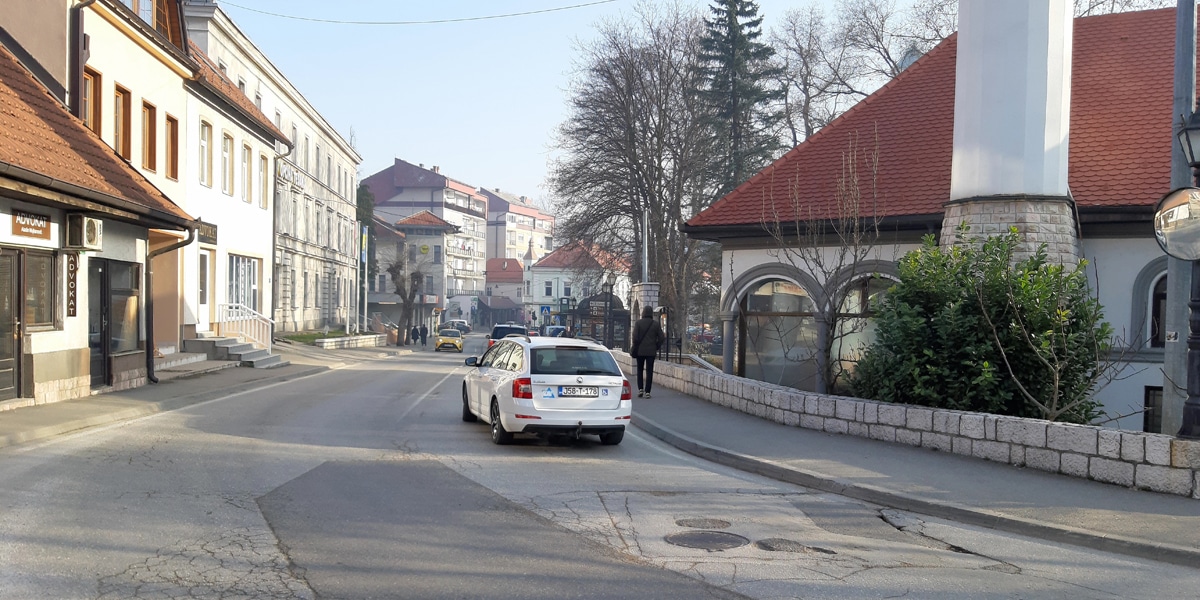 Cloudy in the morning with possible rain, sunnier in the afternoon throughout Bosnia and Herzegovina