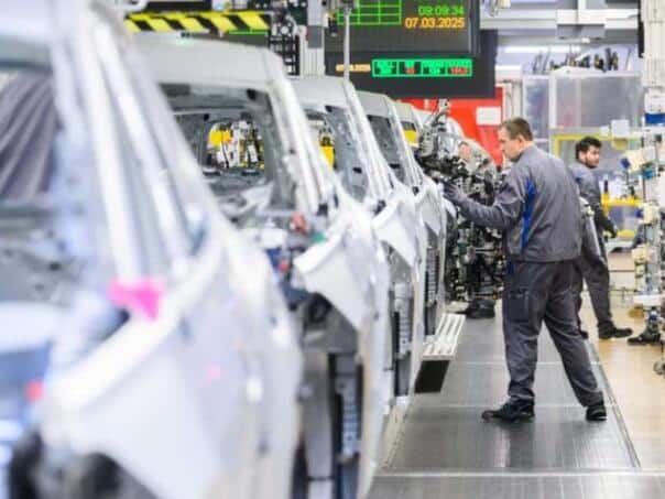 Volkswagen is negotiating with a dedicated industry about repurposing production