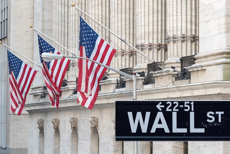 Dow Jones sank into correction territory