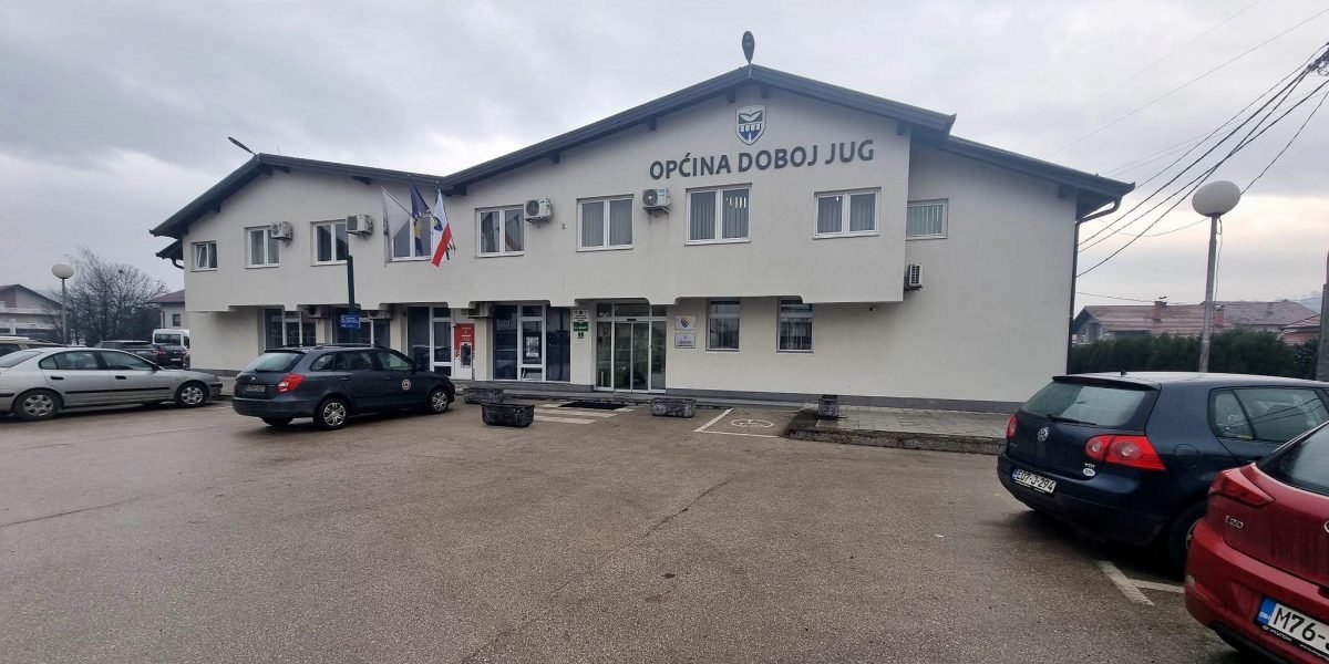 Open competition for financial support for high school students in Doboj Jug