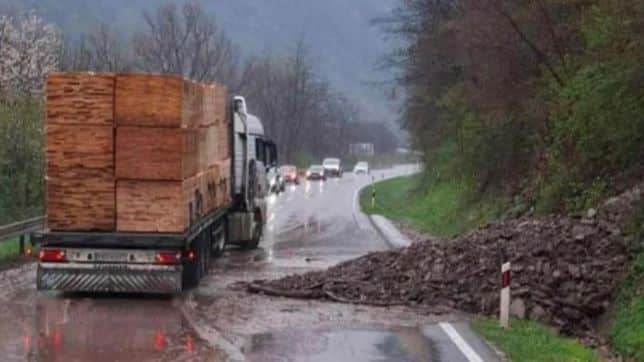 Traffic suspended near Maglaj, difficult on M-17 near Nemila