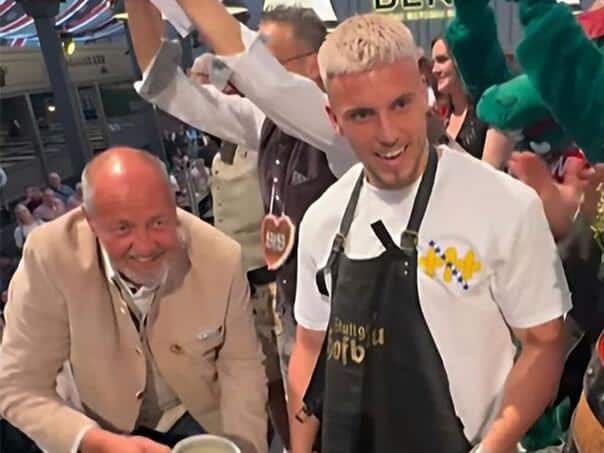 Demirović fulfilled his promise and treated the fans to beers because of his placement at the WC