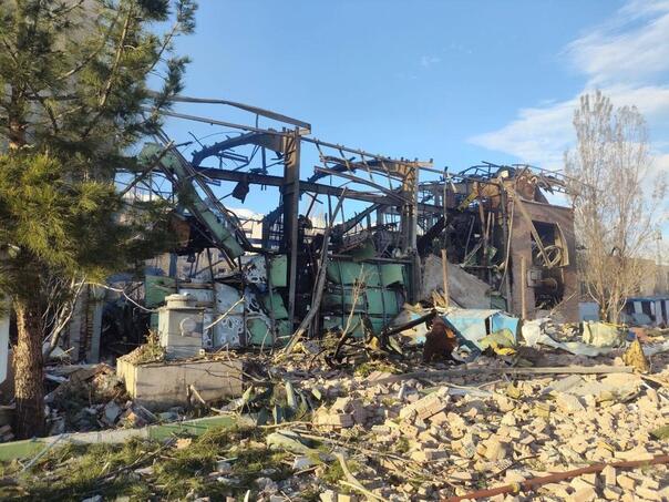 Shelled elite university in Tehran, rescuers search the ruins