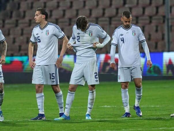Italy deals with itself: "Football needs to be renewed"
