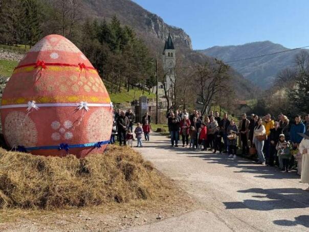 Kraljeva Sutjeska: Discovered and blessed the largest egg in the Balkans