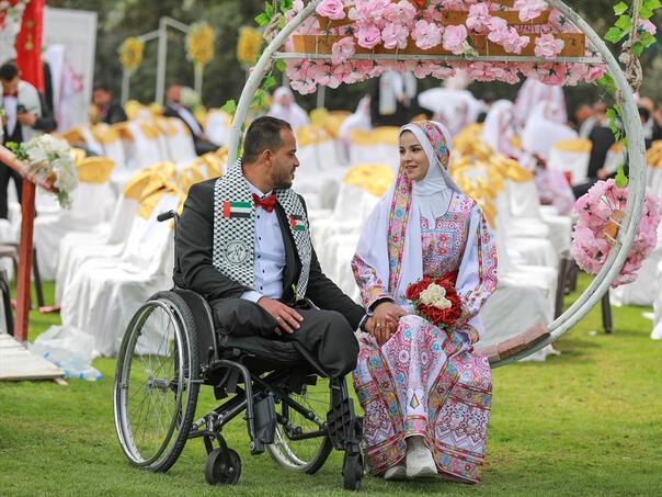 Love is stronger than anything: 150 couples got married in devastated Gaza