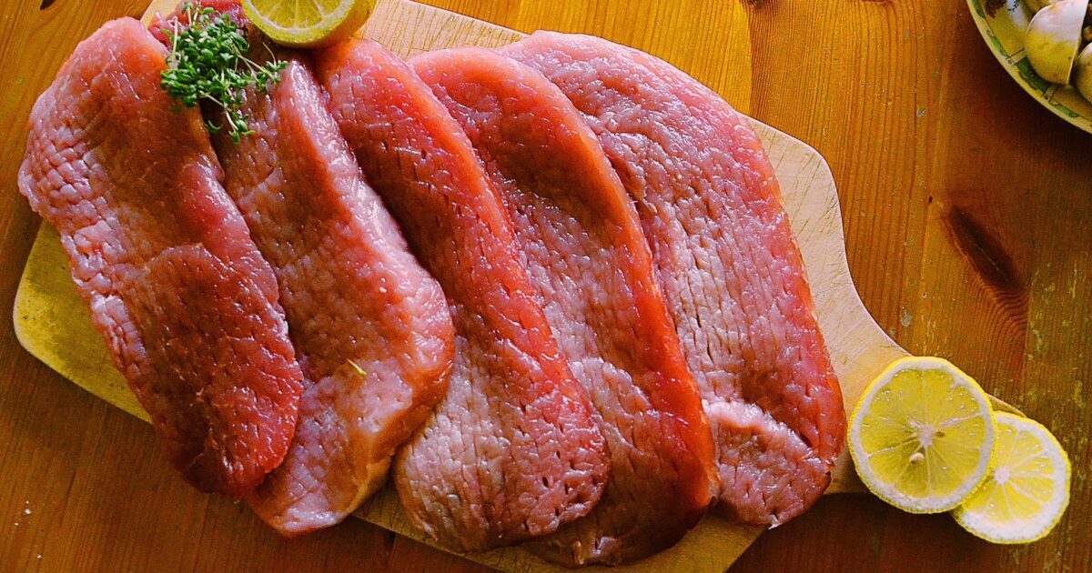 The market is oversaturated with meat from the EU and third countries, domestic producers are at risk