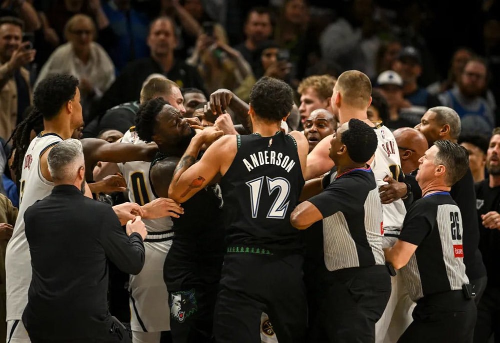The clash towards the end of the game cost Jokić and Randle dearly