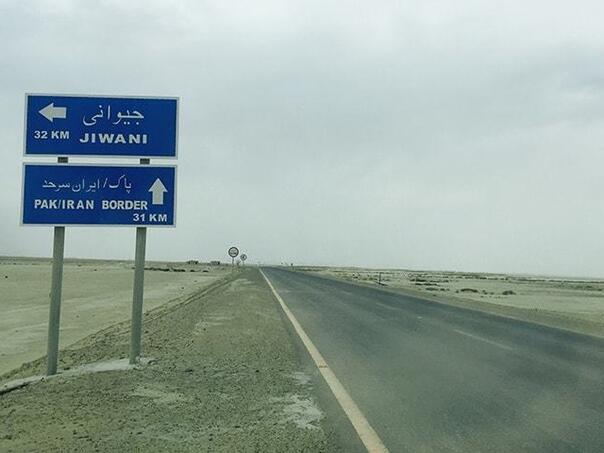 Pakistan opened six new land routes for trade with Iran