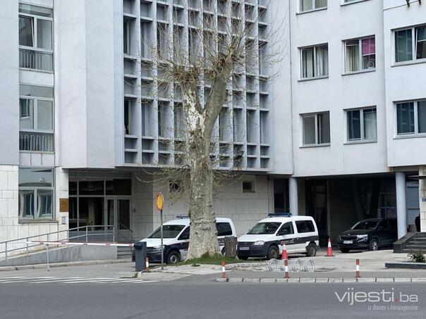 Wrecked the car, threatened the father and child: Detention is requested for Armin Kamarić