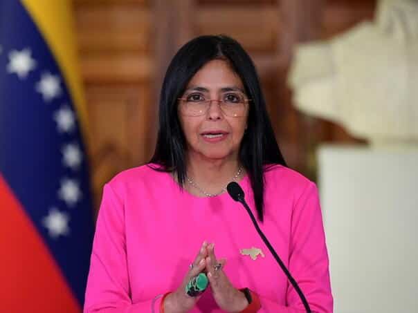 USA lifted sanctions against the interim president of Venezuela