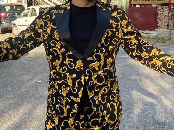 Only in BiH: Borrowed a Versace suit for a wedding, then ended up on the indictment