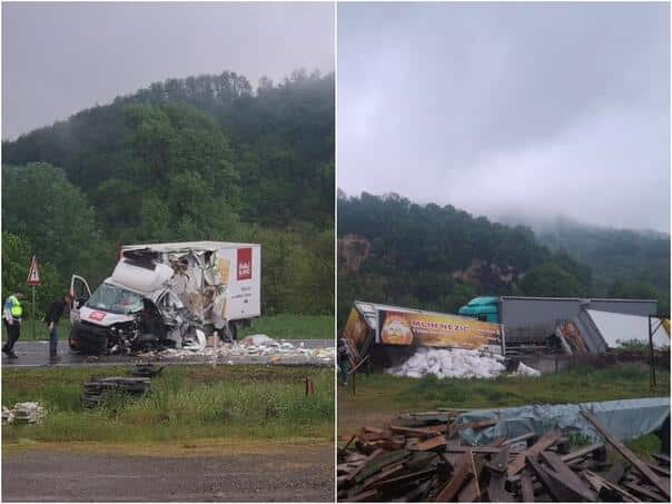 Heavy collision between two trucks near Doboj, traffic completely stopped
