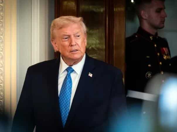 Trump was asked about Iran, he went crazy: "Stupid question"