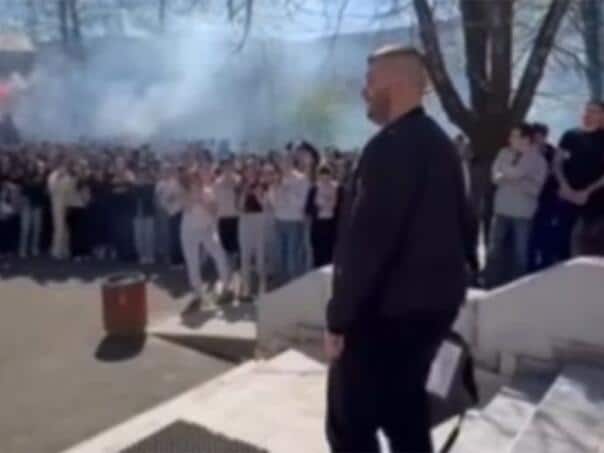 The students of the school in Banja Luka organized an unforgettable farewell to Professor Anel Hajirić