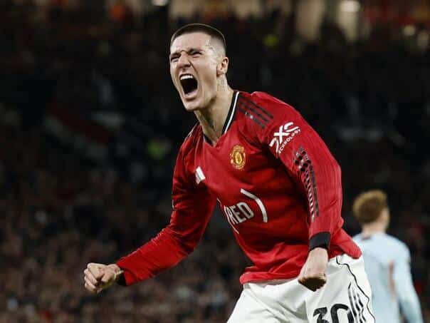 United defeated Brendford and came within a step of the Champions League