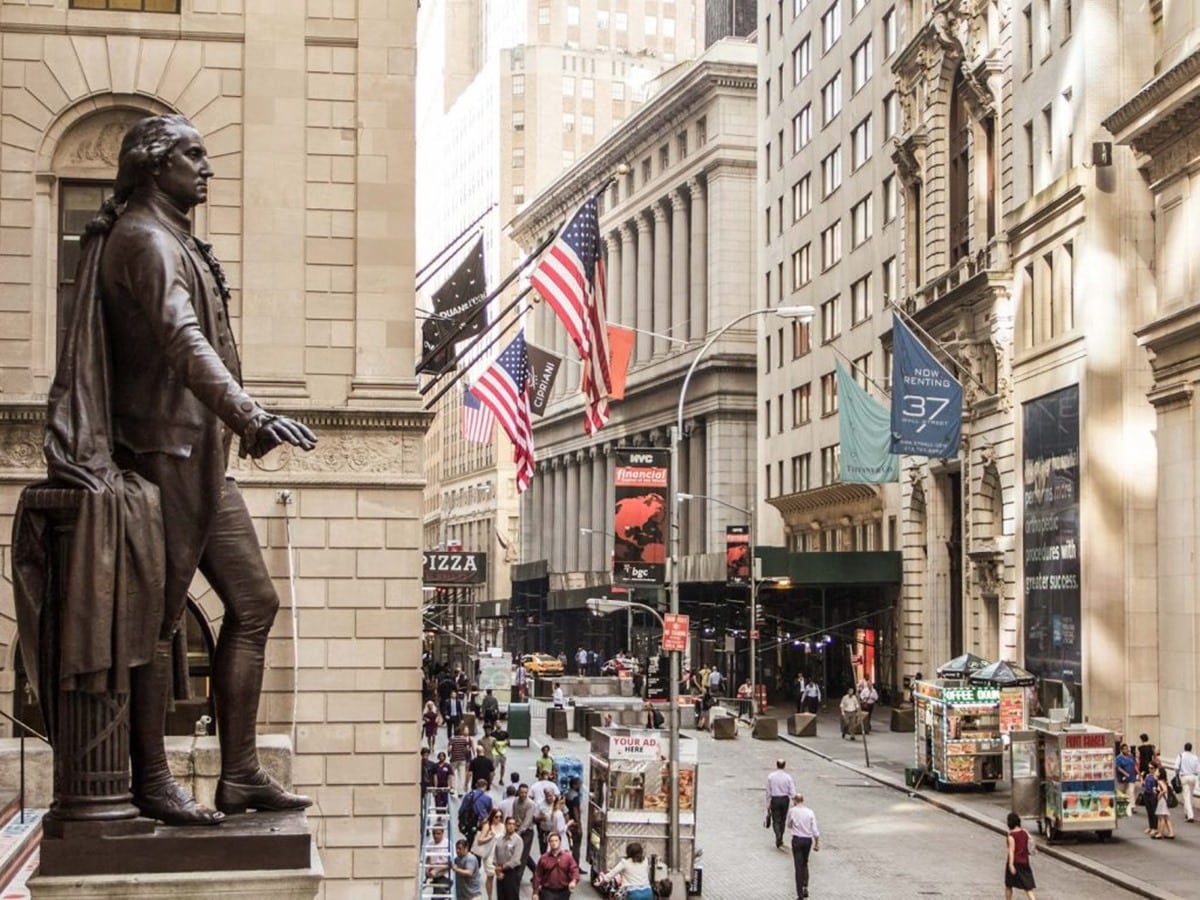 Nasdaq in plus, Dow and S&P500 on fire