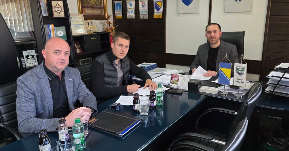 Doboj Jug invests in sports and culture: Four new contracts for infrastructure projects were signed