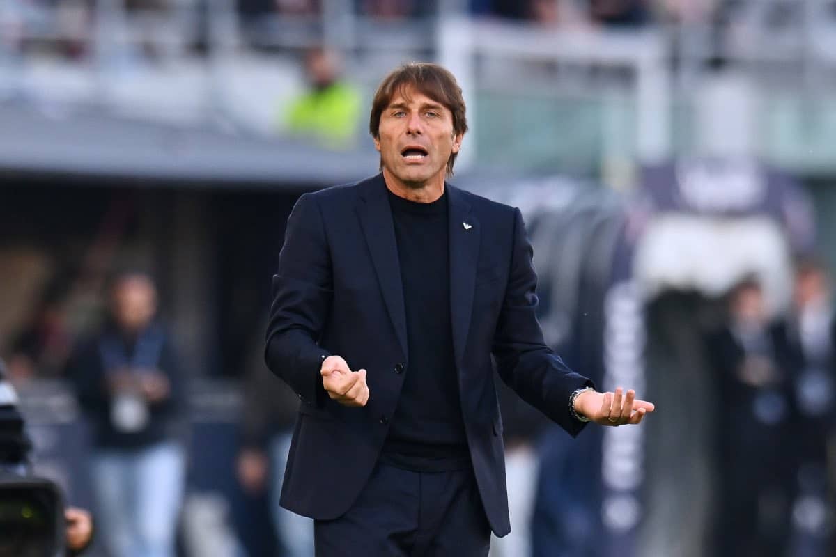 Antonio Conte leaves Napoli after a stormy press conference