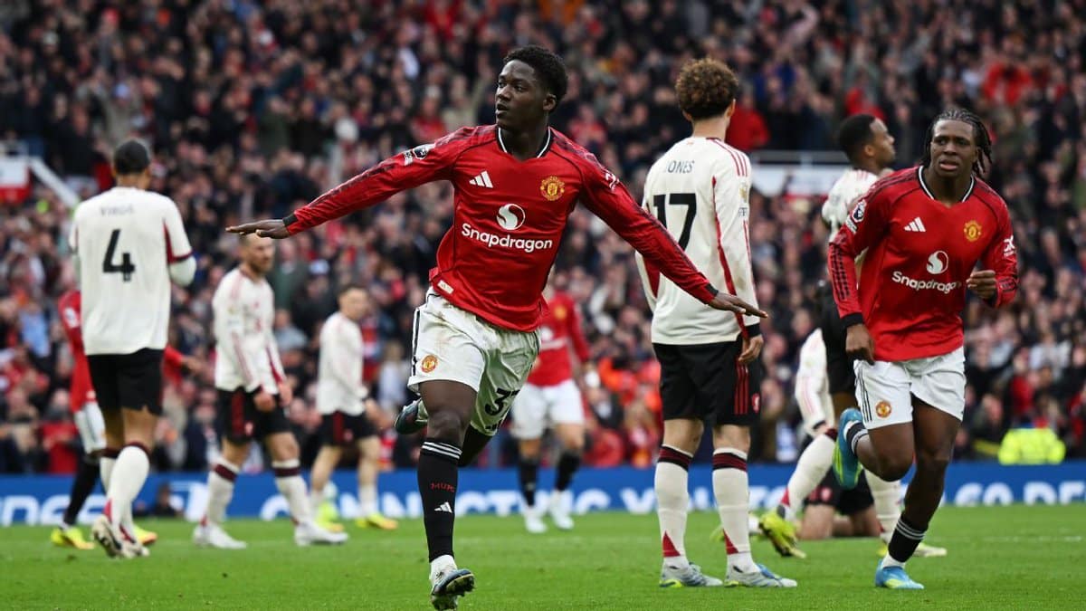 Spectacle at Old Trafford: Manchester United beat Liverpool and secure the Champions League