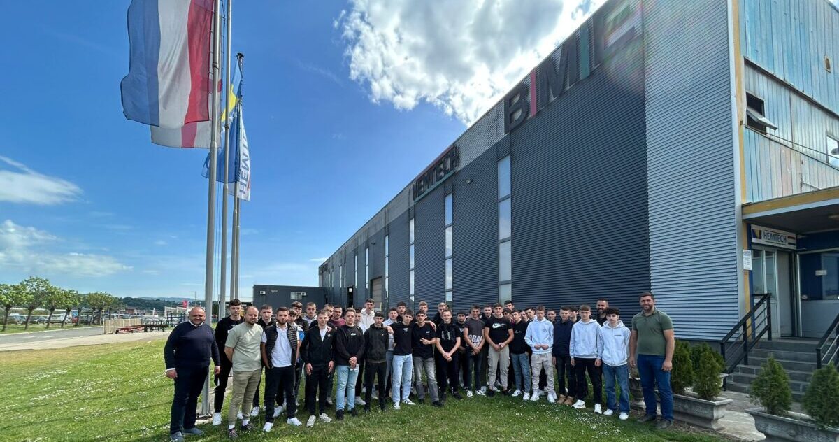 Pupils of Mixed High School Tešanj visited Hemtech company