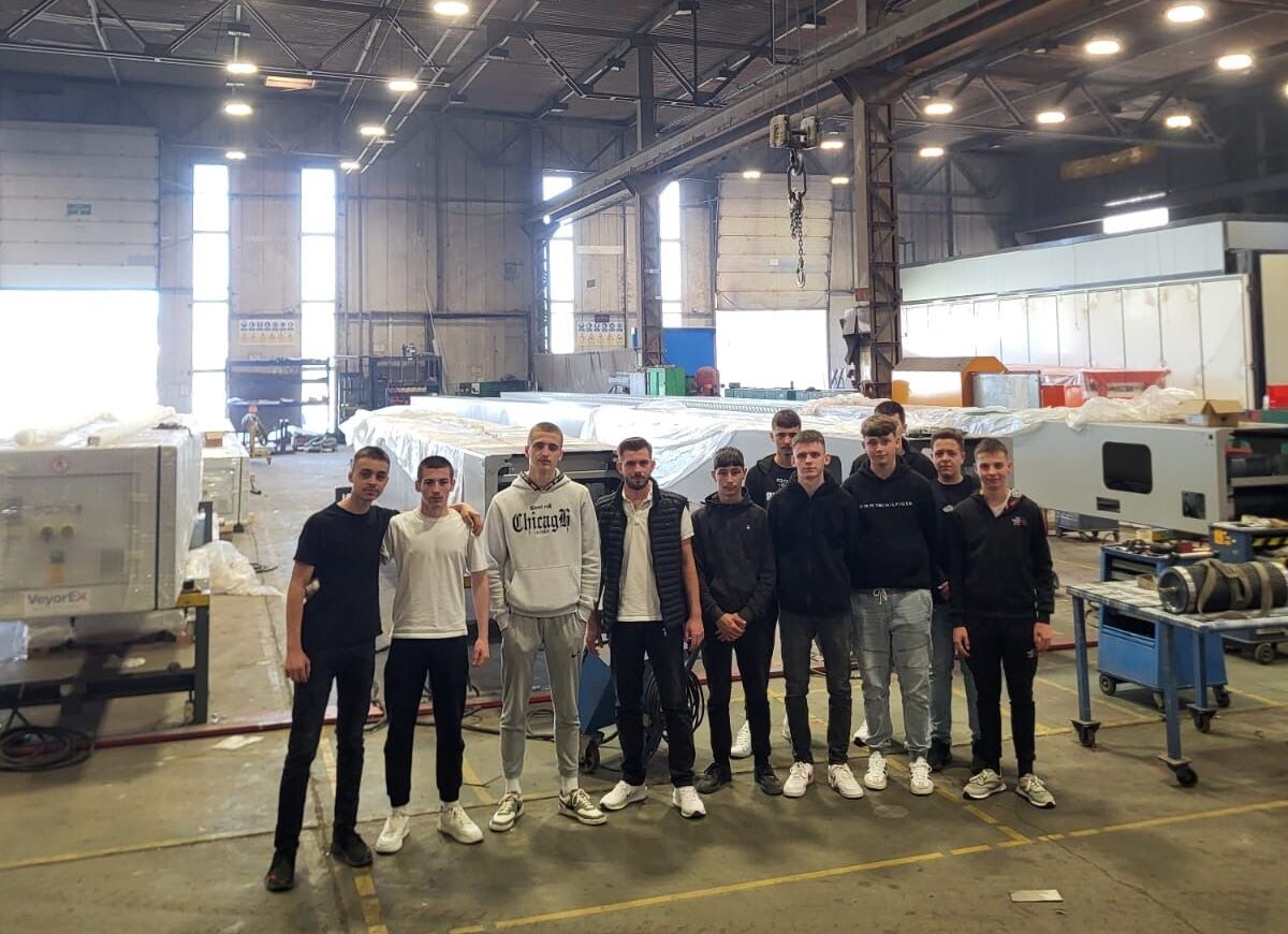 Pupils of Mixed High School Tešanj visited Hemtech company