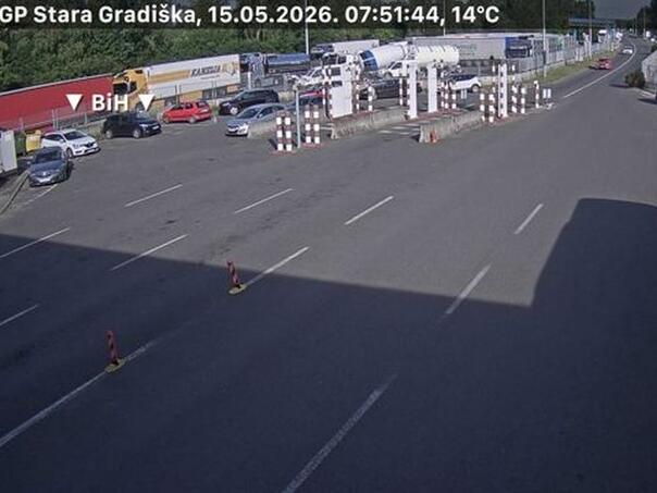 BIHAMK: There are no crowds at the border crossings this morning