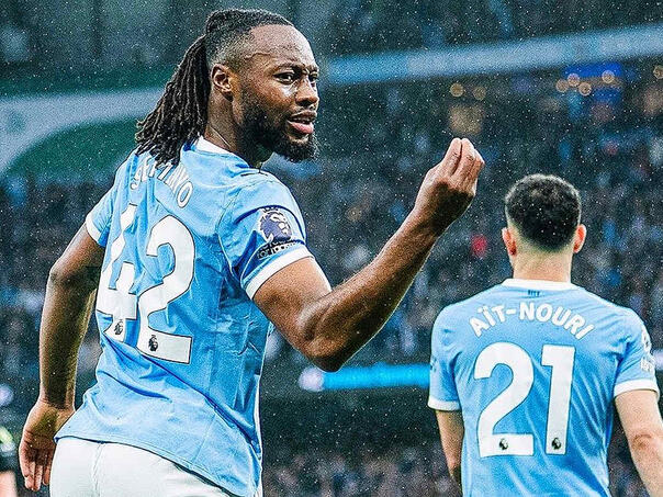 City celebrated and remained in the race for the championship title