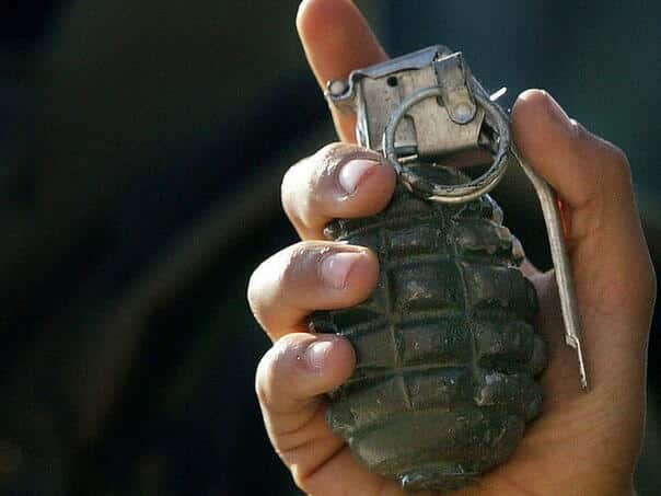 Drama in Zvornik: Drunk man walking down the street with a bomb in his hand