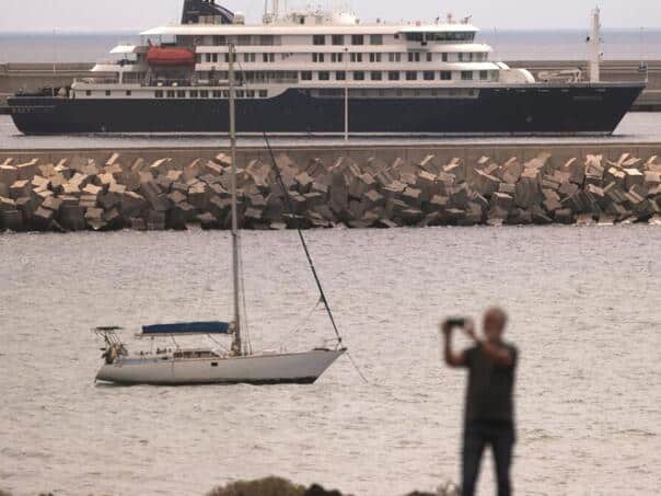 France quarantines passengers from cruise ship linked to hantavirus