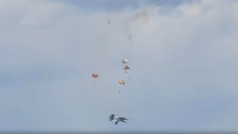 Video: Tragedy narrowly averted: Watch the moment two American planes collided in front of hundreds of spectators