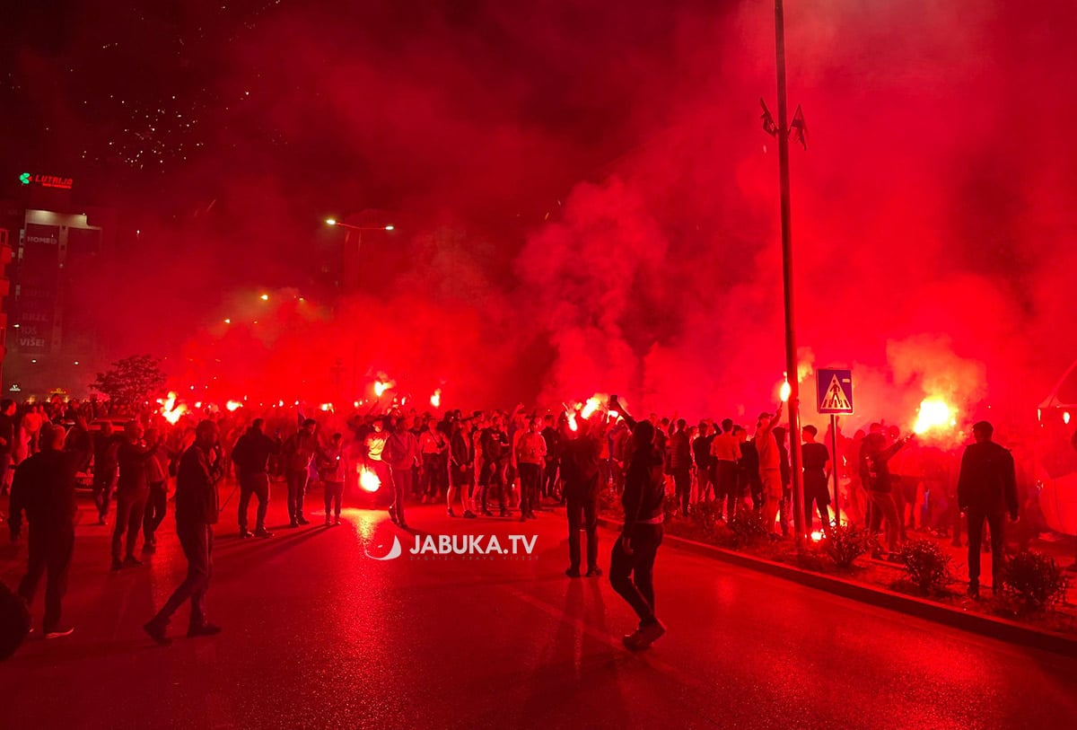 The Zrinjski team arrived at the Avenue: The fans welcomed them in large numbers
